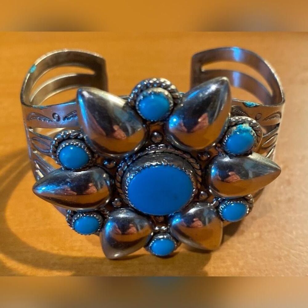Silver Tone Turquoise Cuff Bracelet Womens Southwestern Statement Jewelry 5.5”